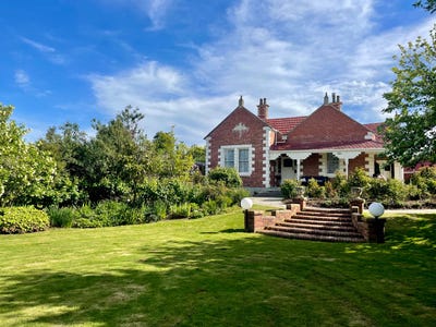 /international/nz/146-benhar-road-balclutha-clutha-380066098574/