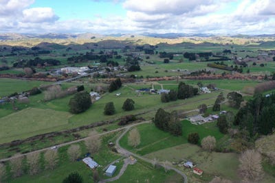 /international/nz/85-west-road-pahiatua-tararua-380066108135/
