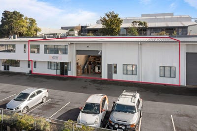/international/nz/77-porana-road-wairau-valley-north-shore-city-380066148980/