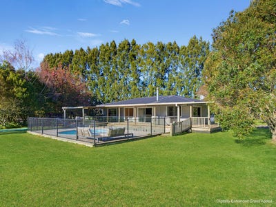 /international/nz/symond-road-whakatane-bay-of-plenty-380066116174/