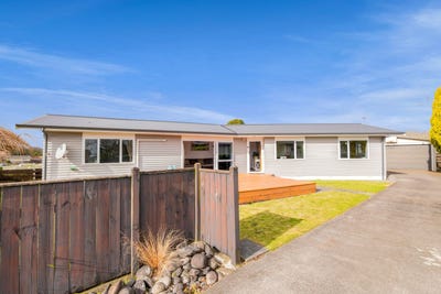 /international/nz/21-oberon-street-stratford-taranaki-380066170399/