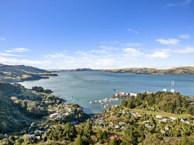 /international/nz/careys-bay-dunedin-city-380066088633/