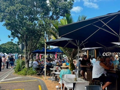 /international/nz/392-hibiscus-coast-highway-orewa-rodney-380066117680/