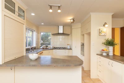 /international/nz/1-guernsey-place-fitzherbert-palmerston-north-city-380066113524/