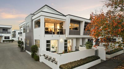 /international/nz/hamilton-central-hamilton-city-380066111374/