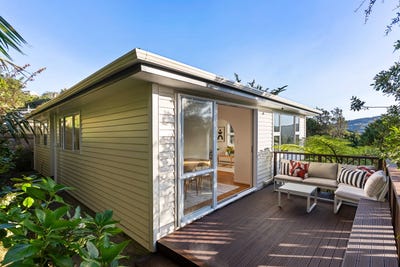 /international/nz/9-lomond-street-newlands-wellington-city-380066114854/