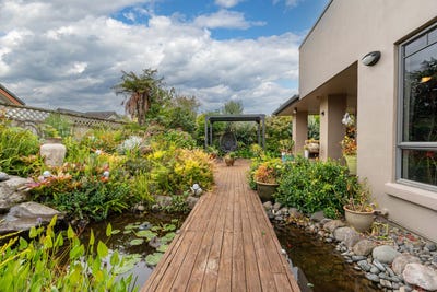 /international/nz/4-kilmuir-place-rototuna-hamilton-city-380066097099/