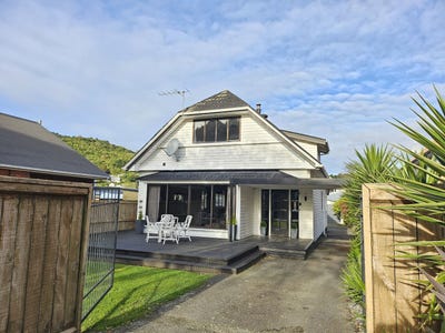 /international/nz/31-high-street-greymouth-grey-380066094729/