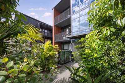 /international/nz/340-onehunga-mall-onehunga-auckland-city-380066076065/