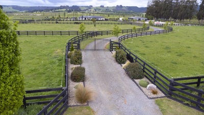 /international/nz/1810-broadlands-road-taupo-central-north-island-380066086230/