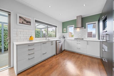 /international/nz/2-northpoint-way-bell-block-new-plymouth-380066167223/