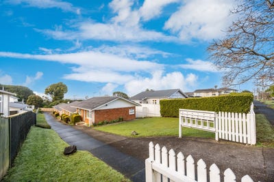 /international/nz/19-athens-road-onehunga-auckland-city-380066180097/
