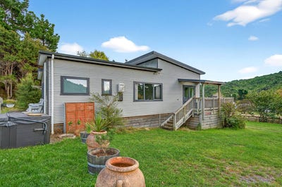 /international/nz/5528-masterton-castlepoint-road-castlepoint-masterton-380066122694/