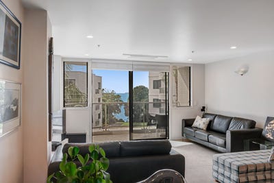/international/nz/171-hurstmere-road-takapuna-north-shore-city-380066101127/