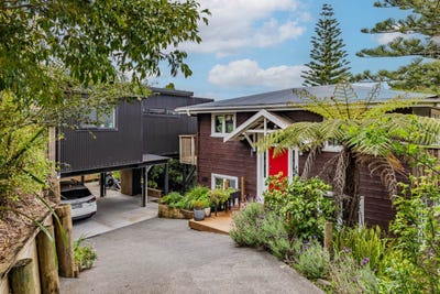 /international/nz/8-kellet-street-opua-far-north-380066077386/
