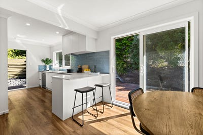 /international/nz/14-priestley-road-napier-hill-napier-city-380066112900/