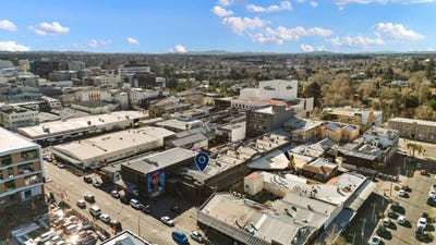 /international/nz/hamilton-central-hamilton-city-380066177278/