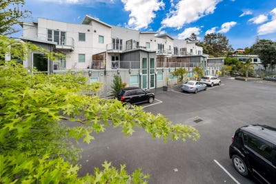/international/nz/222-albany-highway-schnapper-rock-north-shore-city-380066105131/