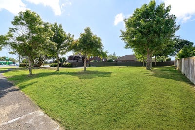 /international/nz/327-hobsonville-road-hobsonville-waitakere-city-380066106224/