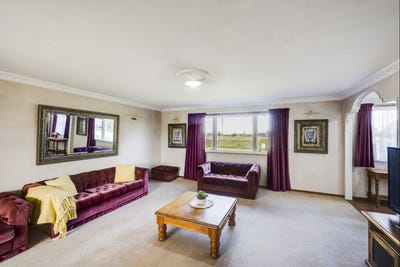 /international/nz/21-waterworth-avenue-onekawa-napier-city-380066183506/