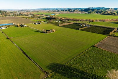 /international/nz/35-bond-road-ormond-gisborne-380066117654/