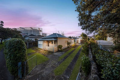 /international/nz/27-bellwood-avenue-mount-eden-auckland-city-380066079519/