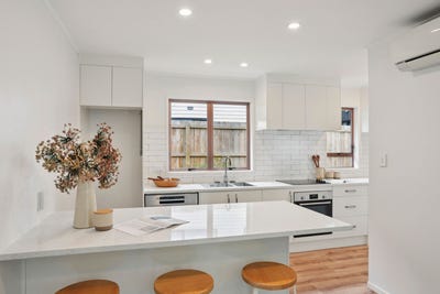 /international/nz/massey-waitakere-city-380066090440/
