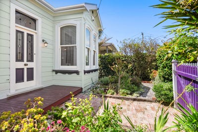 /international/nz/15-emerson-street-petone-lower-hutt-city-380066115528/