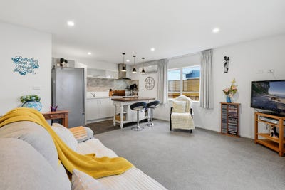 /international/nz/papamoa-tauranga-380066093868/