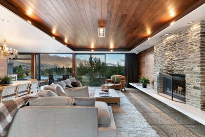 /international/nz/queenstown-central-central-otago-lakes-district-380066104753/