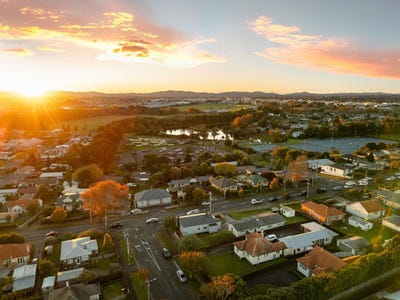 /international/nz/105-forest-lake-road-forest-lake-hamilton-city-380066177196/