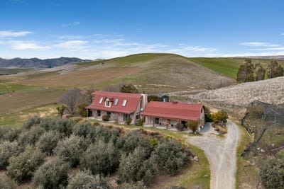 /international/nz/60-thomson-gorge-road-tarras-central-otago-lakes-district-380066118989/
