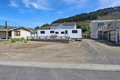 /international/nz/52-akitio-esplanade-pongaroa-tararua-380066102970/