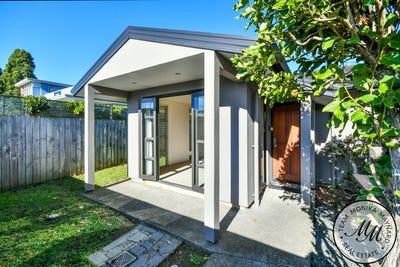 /international/nz/8-landscape-road-papatoetoe-manukau-city-380066095075/