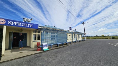 /international/nz/winton-surrounds-southland-380066141405/
