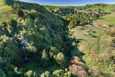 /international/nz/1652-waikaretu-valley-road-port-waikato-franklin-380066084551/