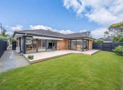 /international/nz/eastern-beach-manukau-city-380066088763/