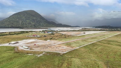 /international/nz/22-airport-lane-haast-westland-380066106898/
