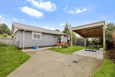 /international/nz/utuhina-rotorua-380066116644/