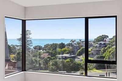 /international/nz/campbells-bay-north-shore-city-380066179570/