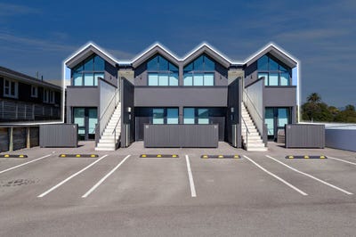 /international/nz/strandon-new-plymouth-380066149657/