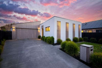 /international/nz/6-gingko-lane-marshland-christchurch-city-380066182993/