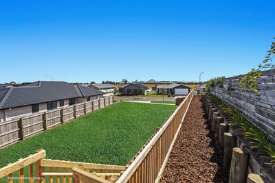 /international/nz/6-takahe-close-coastlands-whakatane-380066120831/
