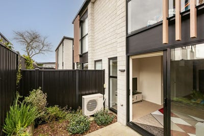 /international/nz/1460-cameron-road-greerton-tauranga-380066176325/