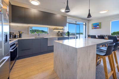 /international/nz/nelson-city-nelson-bays-380066121390/