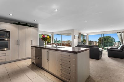 /international/nz/232-pohutukawa-avenue-ohope-whakatane-380066112816/