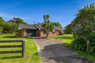 /international/nz/40-rona-road-waitara-new-plymouth-380066098776/