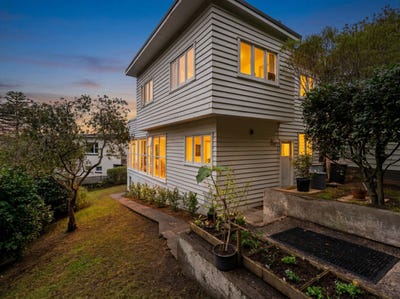 /international/nz/18-upton-terrace-thorndon-wellington-city-380066105294/