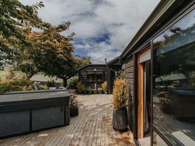 /international/nz/12-moir-street-balclutha-clutha-380066115939/