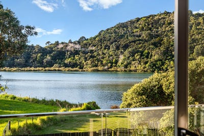 /international/nz/25-weranui-road-waiwera-rodney-380066178029/